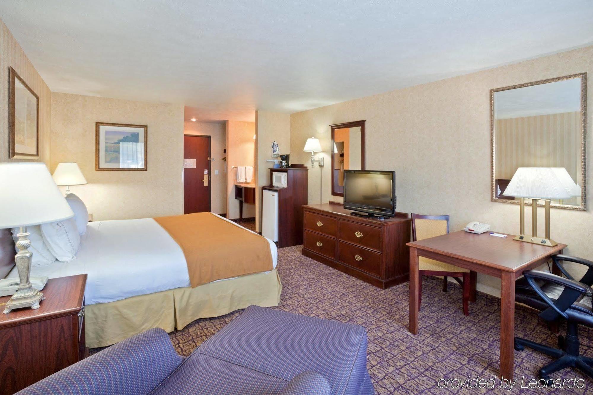 Holiday Inn Express Wenatchee By Ihg Ngoại thất bức ảnh